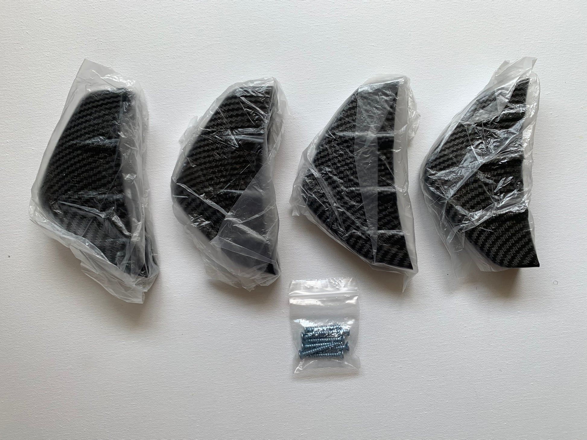 4pcs Car Carbon Fiber Rear Bumper Lip Diffuser (Brand New)