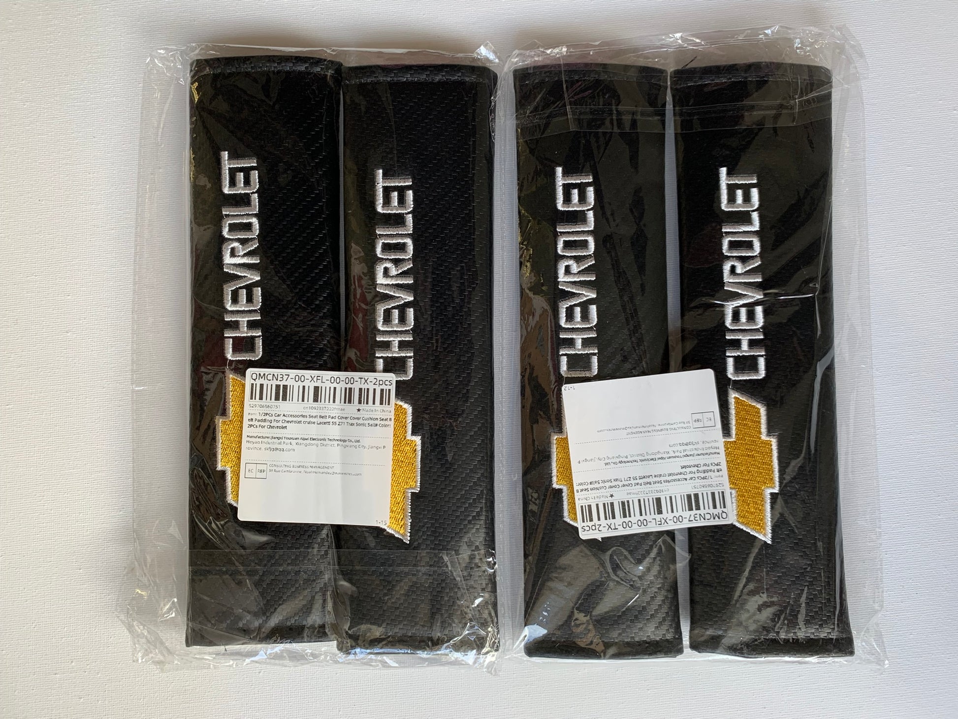 2pcs Seatbelt Shoulder Pad Cover For Chevrolet (Fits all Holden Models)