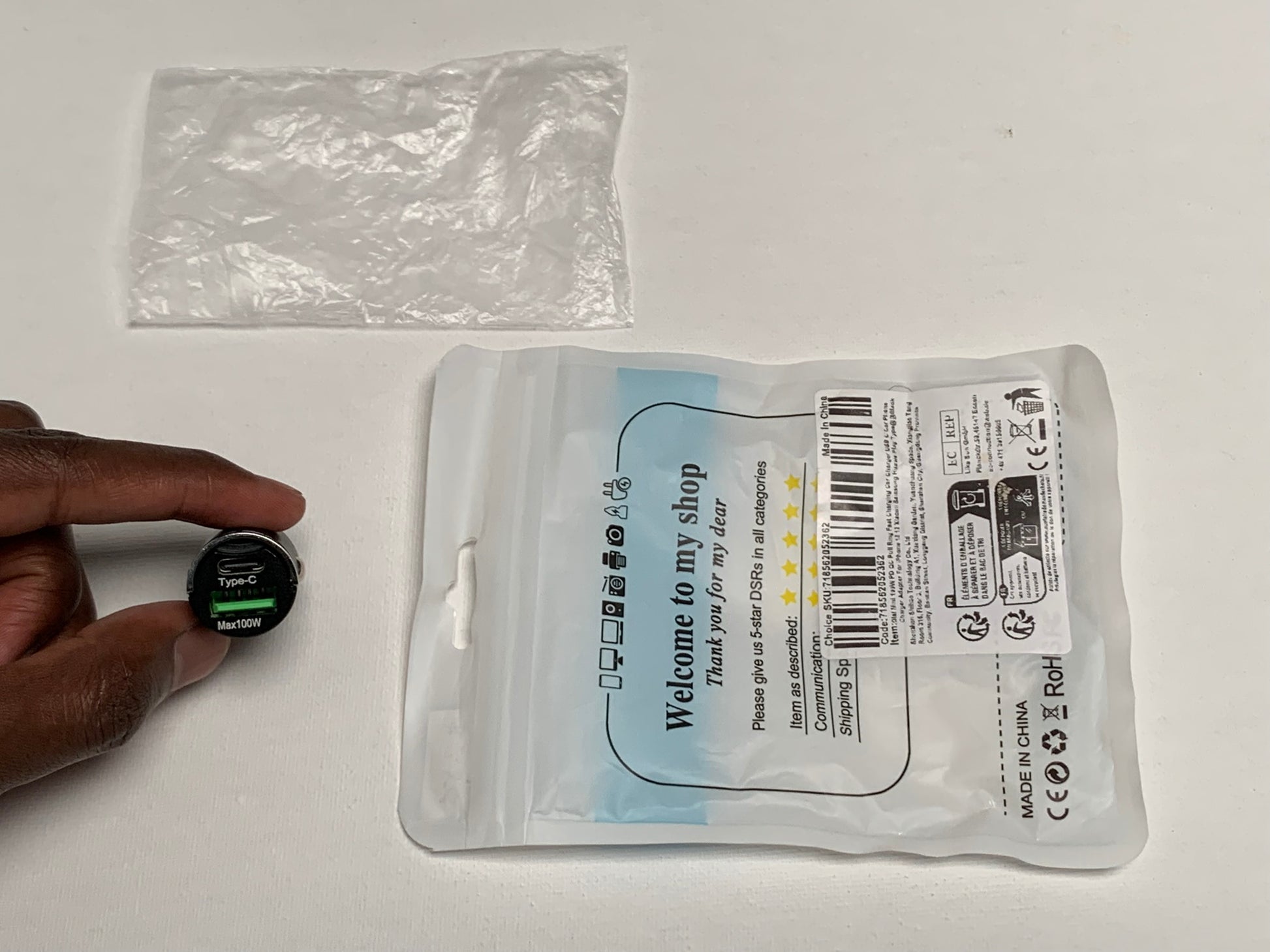 1PCS Mini Car Fast Charger with USB and Type-C Port (Brand New)