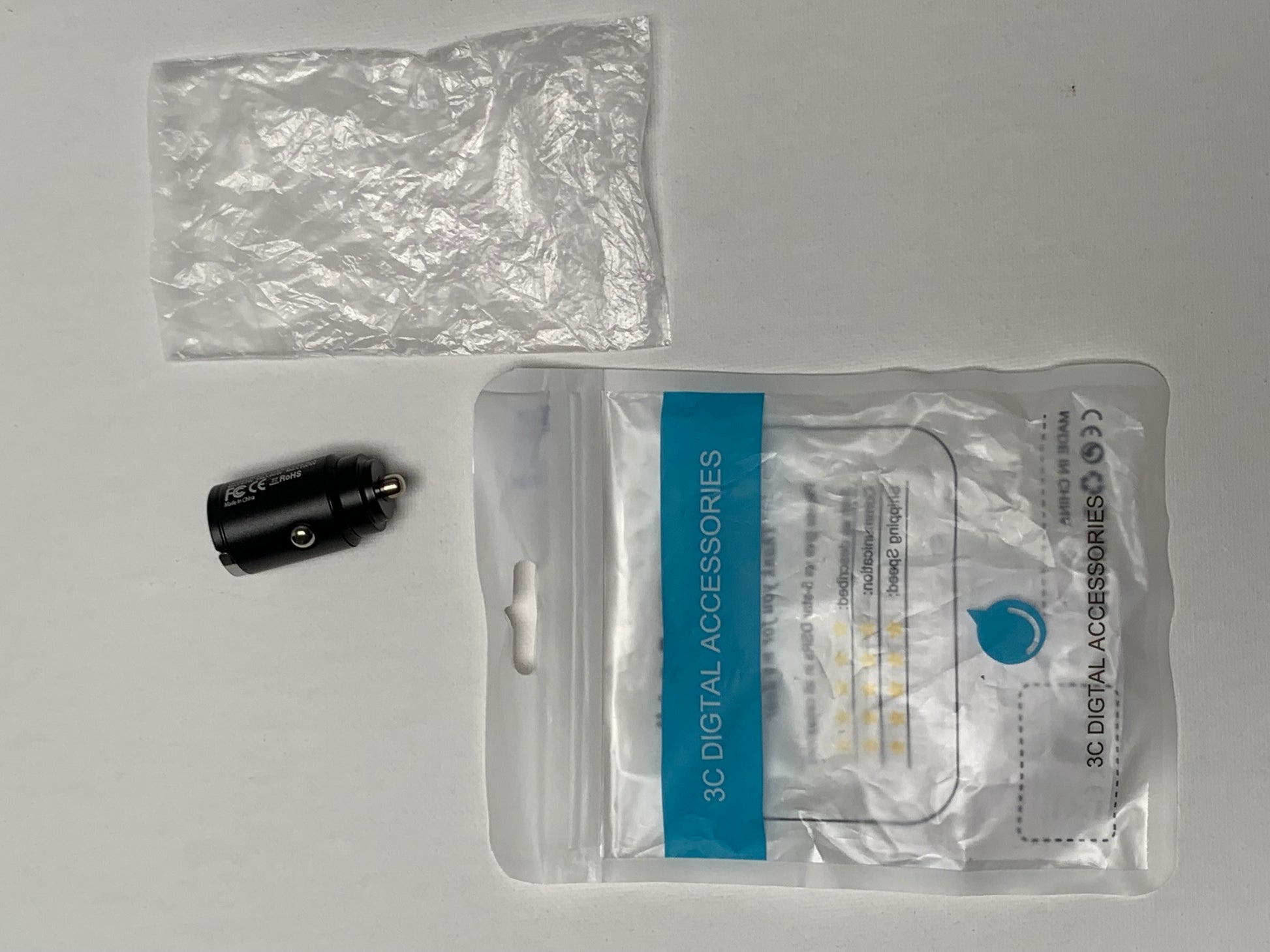 1PCS Mini Car Fast Charger with USB and Type-C Port (Brand New)